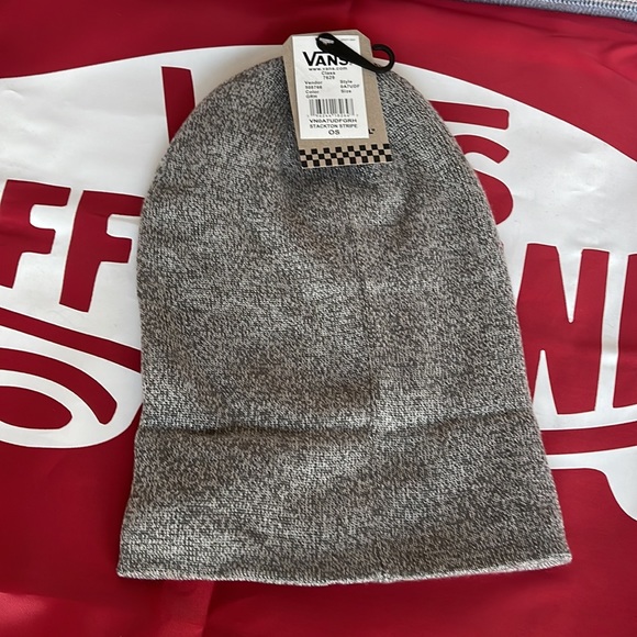 Vans Men’s - Women’s VNOA7UDFGRH
STACKTON STRIPE
OS Beanie - Picture 8 of 16
